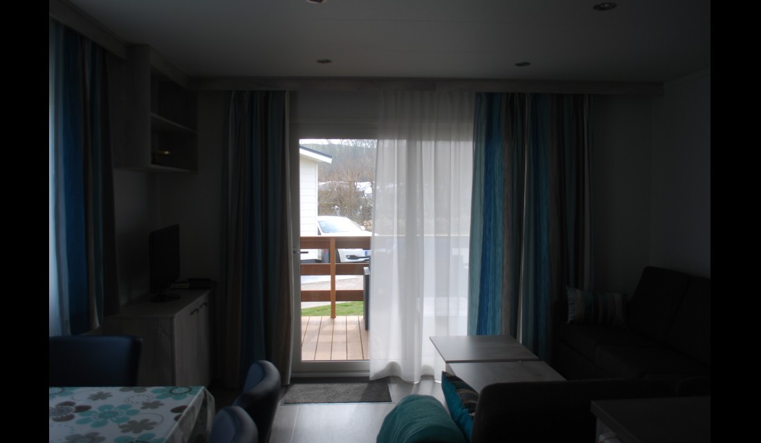 Chalet-3 Camping Janse woonkamer.jpg